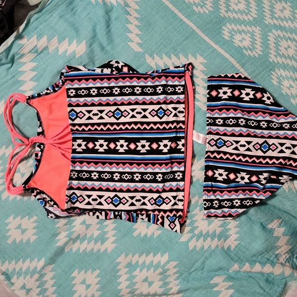 Bathing suit - Picture 3 of 3